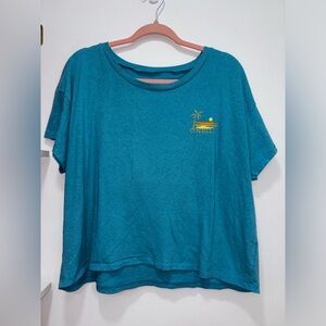 Cute oversized O’Niell Tshirt with beach logo on front and back